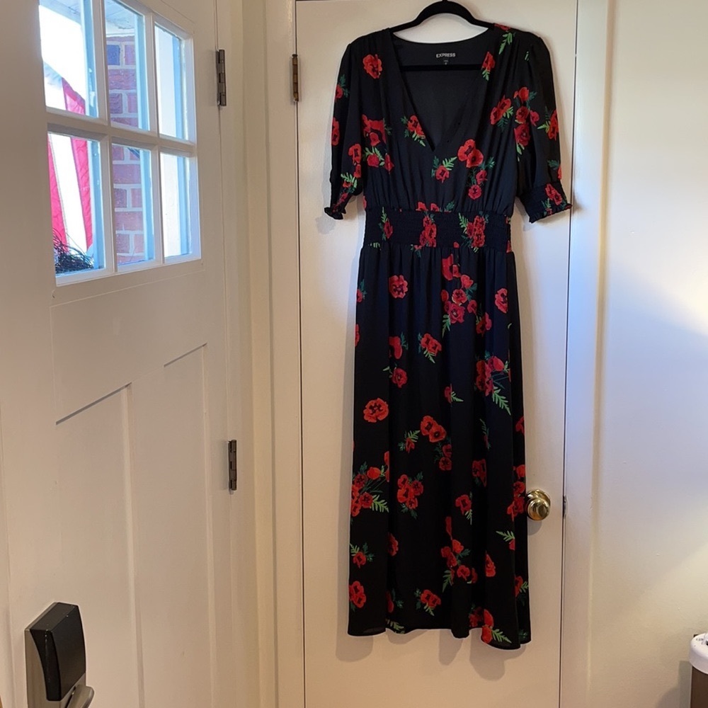 Express M midi floral dress